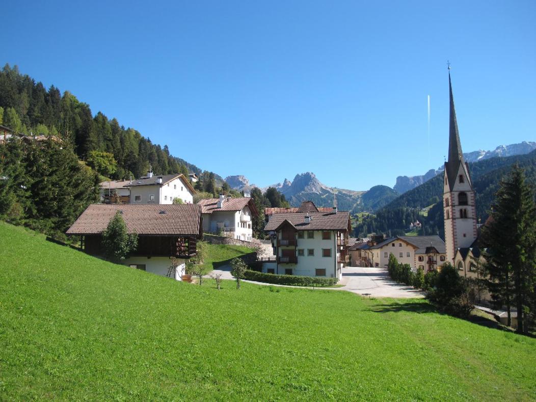 Villa Ula Verda- Apartments Marianna Santa Cristina Val Gardena Exterior photo